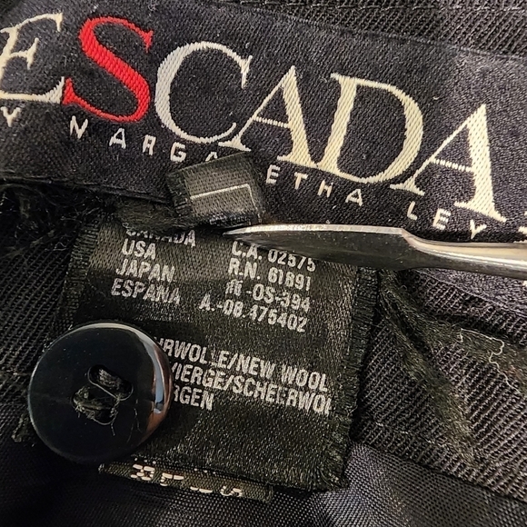 Escada Deep Navy Pleated Hem Pencil Skirt Pure New Wool Vintage Skirt sz 36 Sm - Picture 7 of 11